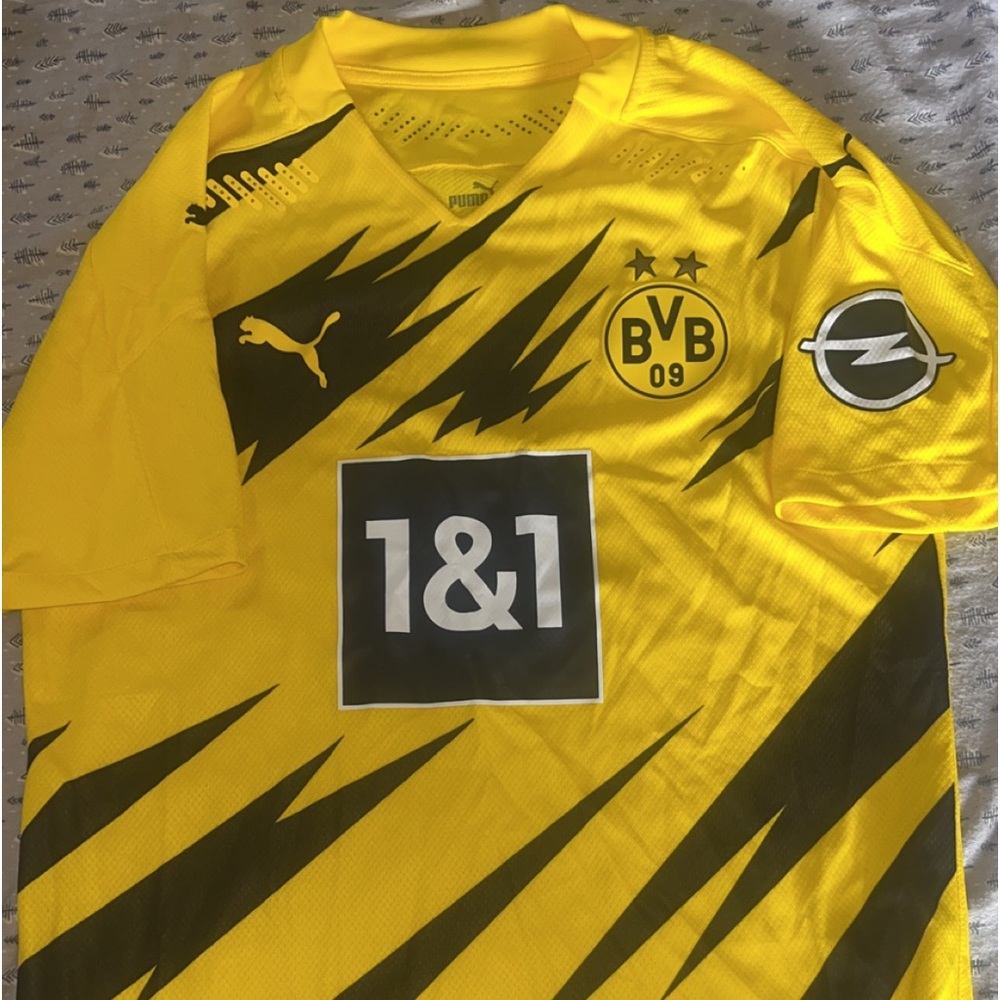 Puma Borrusia Dortmund Football Soccer Jersey / kit size medium